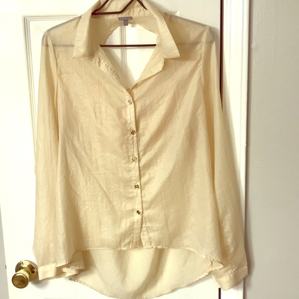 High-low blouse w/ keyhole back. (Charlotte Russe)